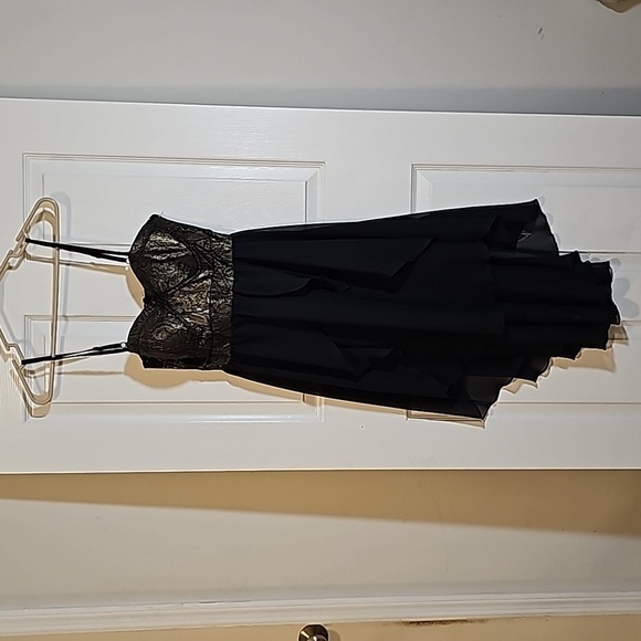 Material Girl High Low Lace Cut Out Bustier Black Metallic Gold Dress Size M - Picture 1 of 5